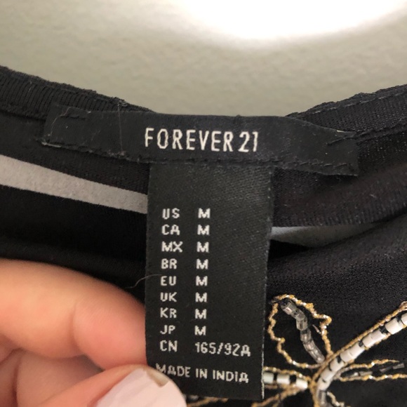 GORGEOUS BEADED CROP - Picture 6 of 6